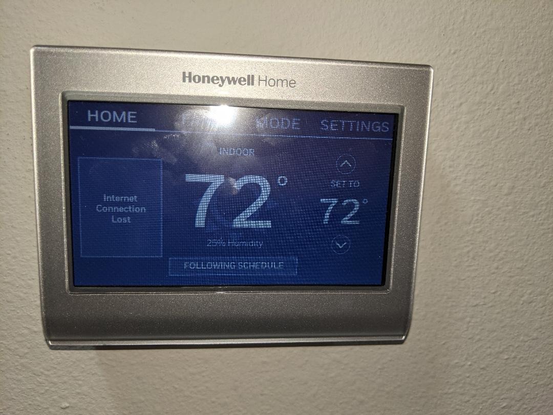 Honeywell Home RTH9600WF Smart Color Thermostat ENERGY STAR Wi-Fi Programmable Touchscreen Alexa Ready - C-Wire Required | RTH9600WF ENERGY STAR Wi-Fi Programmable Touchscreen Alexa Ready - C-Wire Required customer photo 2