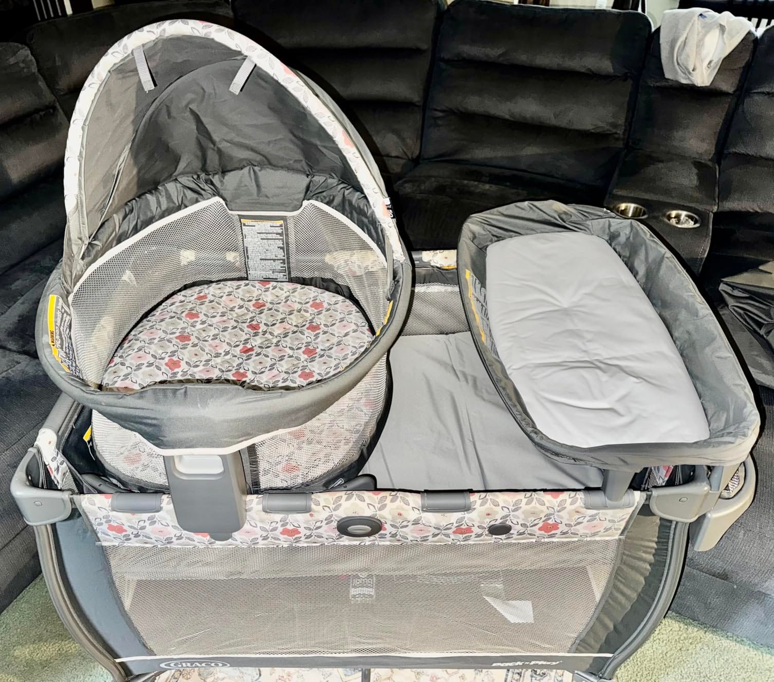 Graco® Pack ’n Play Travel Dome LX Playard – Raised Travel Bassinet, UV‑50 Canopy, Changer & Storage, Astin customer photo 2