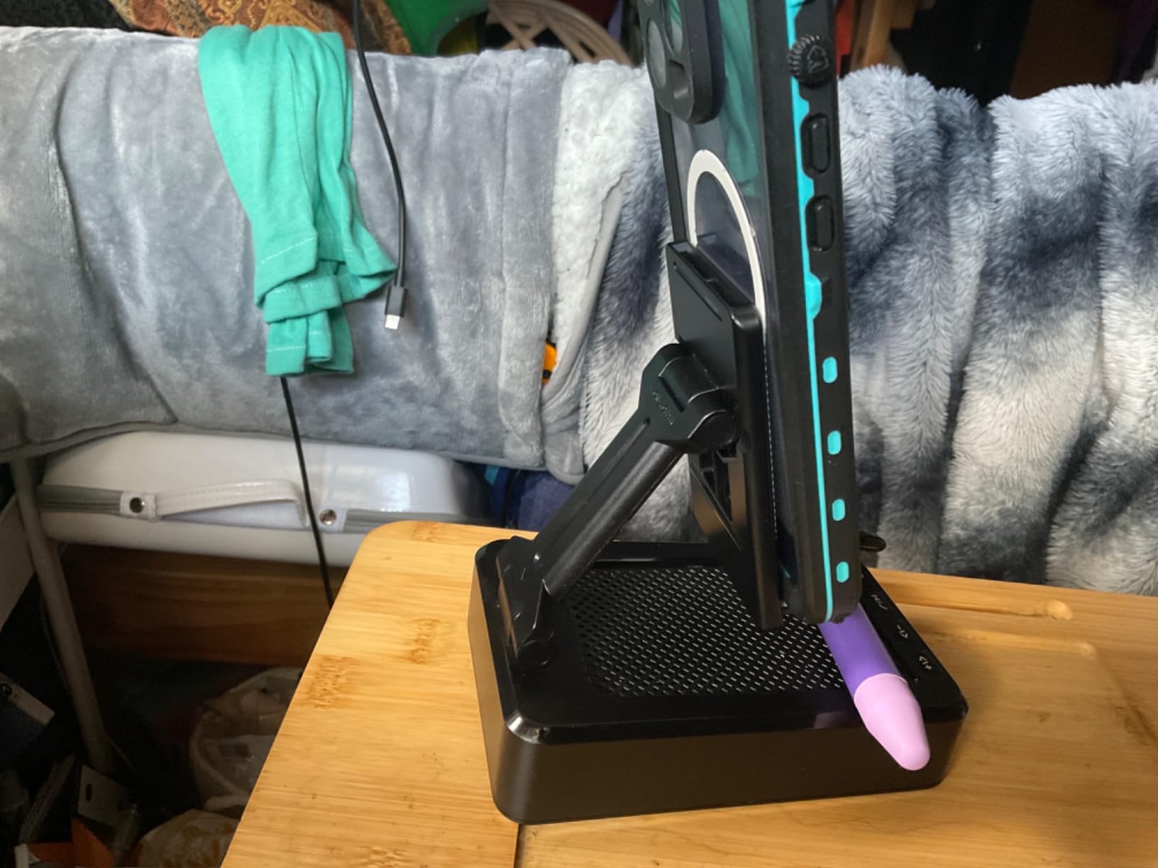 JTEMAN Cell Phone Stand with Bluetooth Speaker,Gifts for Men Tech Gadgets customer photo 1