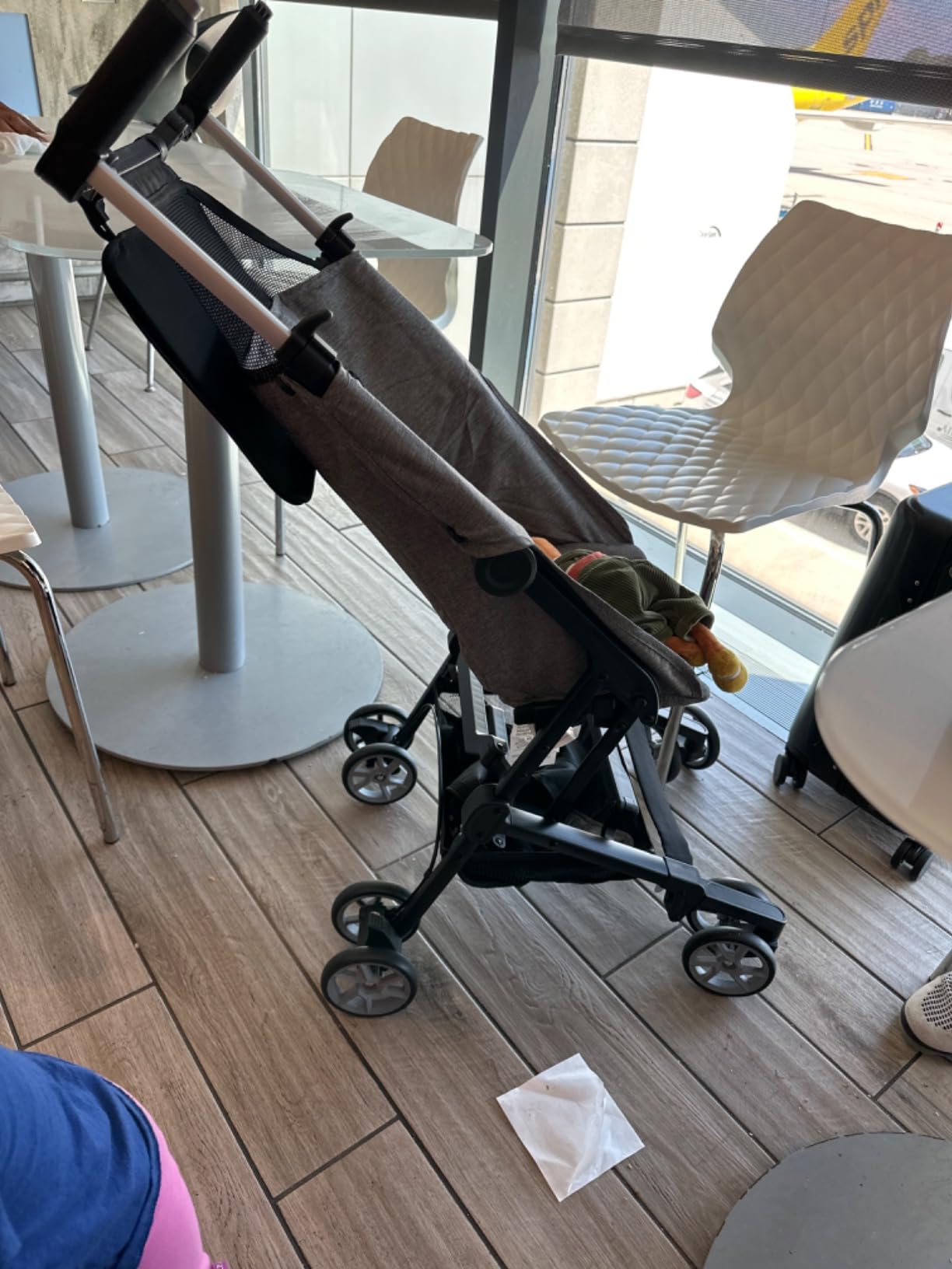 Munchkin Sparrow Travel Baby Stroller for Babies and Toddlers, Ultra Compact and Lightweight, Great for Airplane and Everyday Car Trips, Black customer photo 1