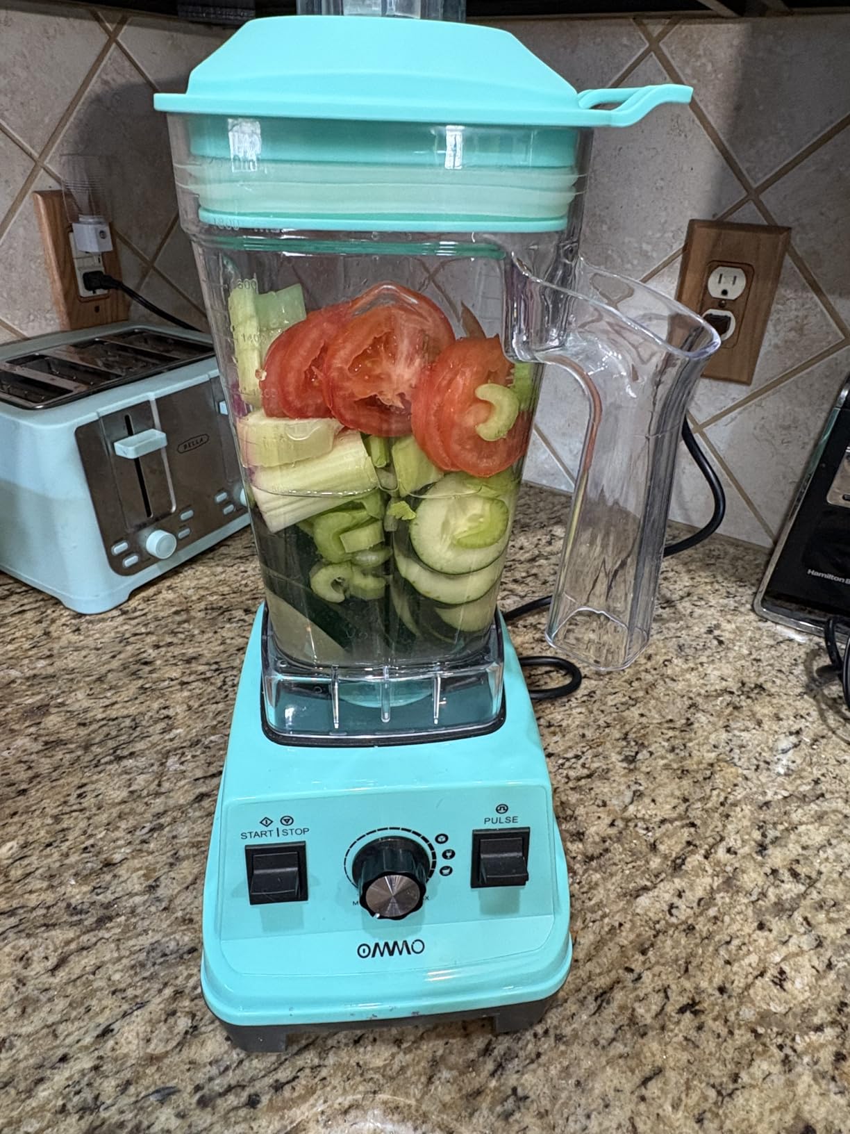 OMMO Blender 1800W, High Speed Countertop Blender with 60oz BPA-Free Jar customer photo 1