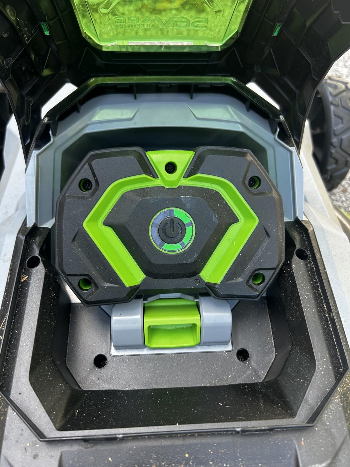 EGO Power+ Electric Lawn Mower, Self-Propelled Cordless with Touch Drive, Includes 56V 7.5Ah Battery and Rapid Charger – LM2125SP customer photo 2
