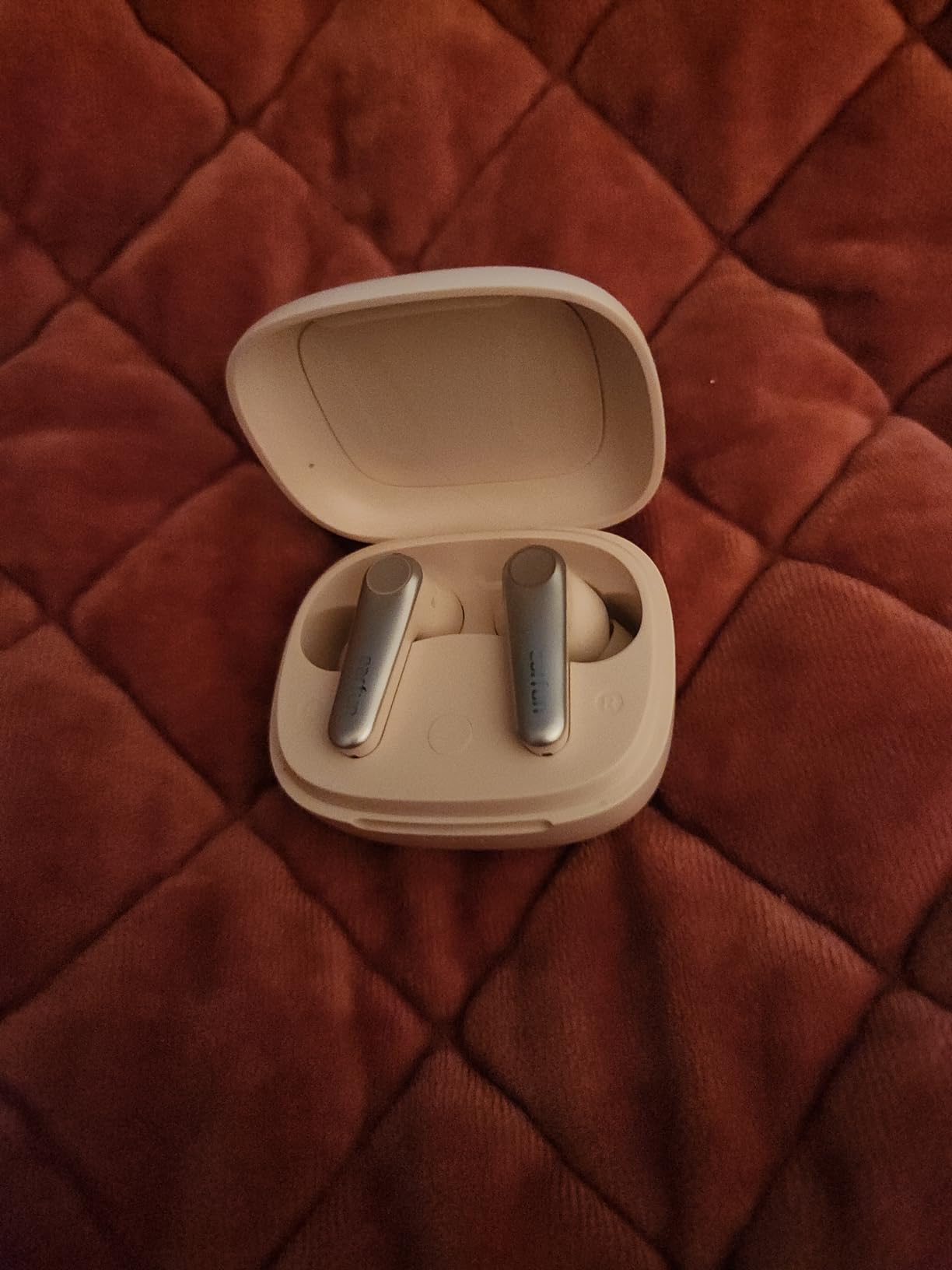 EarFun Air Pro 3 Noise Cancelling Wireless Earbuds Qualcomm® aptX™ Adaptive | 6 Mics cVc 8.0 ENC, Bluetooth 5.3 Earbuds, Multipoint Connection, 45H Playtime, App Customize EQ, Wireless Charging customer photo 2