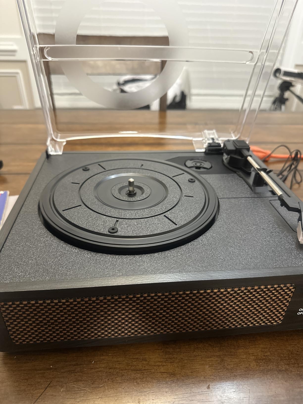 Seasonlife® Vinyl Record Player with Speakers,Wood Black Vintage Turntables | All-in-one Beginner LP Players,Retro Old-school Phonograph,Belt-Driven,3-Speed,BT Wireless Input,Headphone,AUX,RCA,Auto Stop customer photo 1