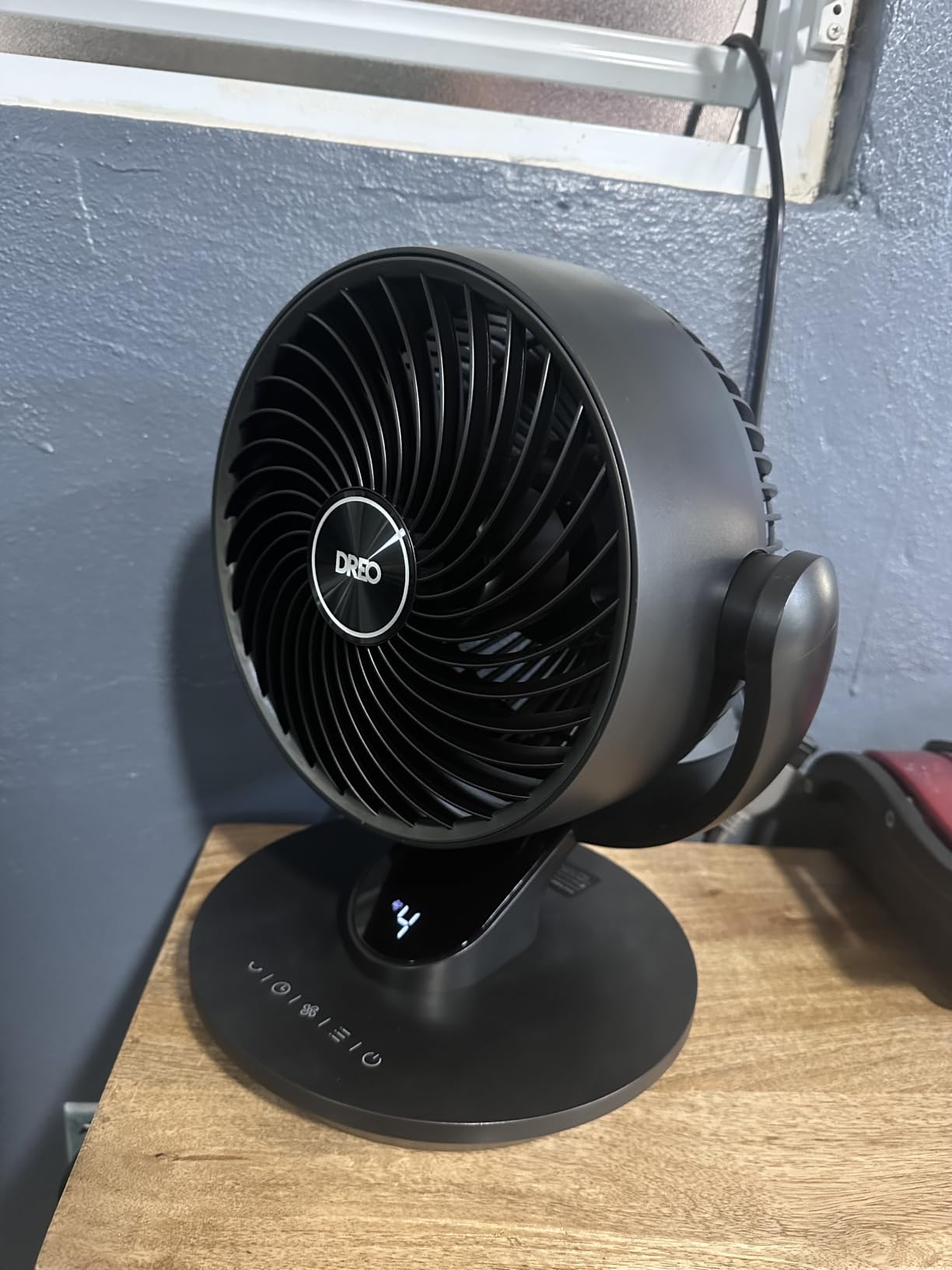 DREO Oscillating Fan for Bedroom, 13 Inch Quiet Table Fans for Home Whole Room, 75ft Powerful Airflow, Desk Air Circulator Fan with Remote, 120° Adjustable Tilt, 4 Speeds, 8H Timer, for Office Desktop customer photo 1