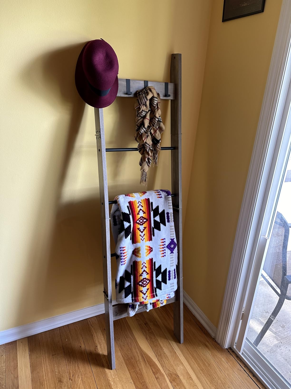 Hzuaneri Blanket Ladder Decorative Quilt Rack with 4 Removable Hooks customer photo 1