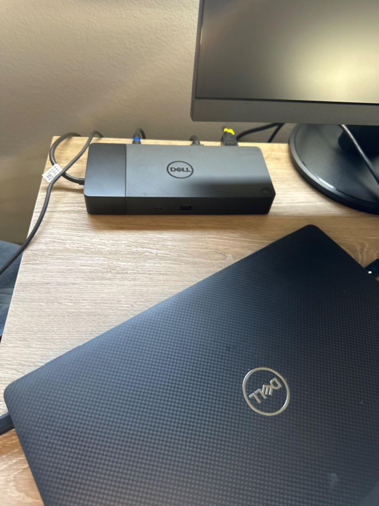 Dell WD25 Docking Station USB-C Pro Dock, Up to 100W Power Delivery – Boomph’s Ultimate Performance Dock Solution for Your Workspace customer photo 2