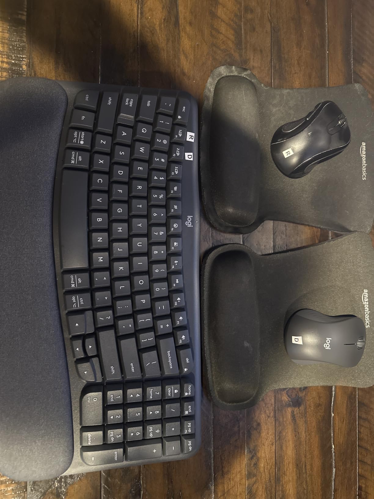 Logitech Wave Keys MK670 Wireless Ergonomic Keyboard Mouse Combo - Graphite | Wave-shaped keys for natural typing, ambidextrous full size Signature M550 L mouse, Bluetooth, Bolt USB receiver, multi-OS customer photo 1