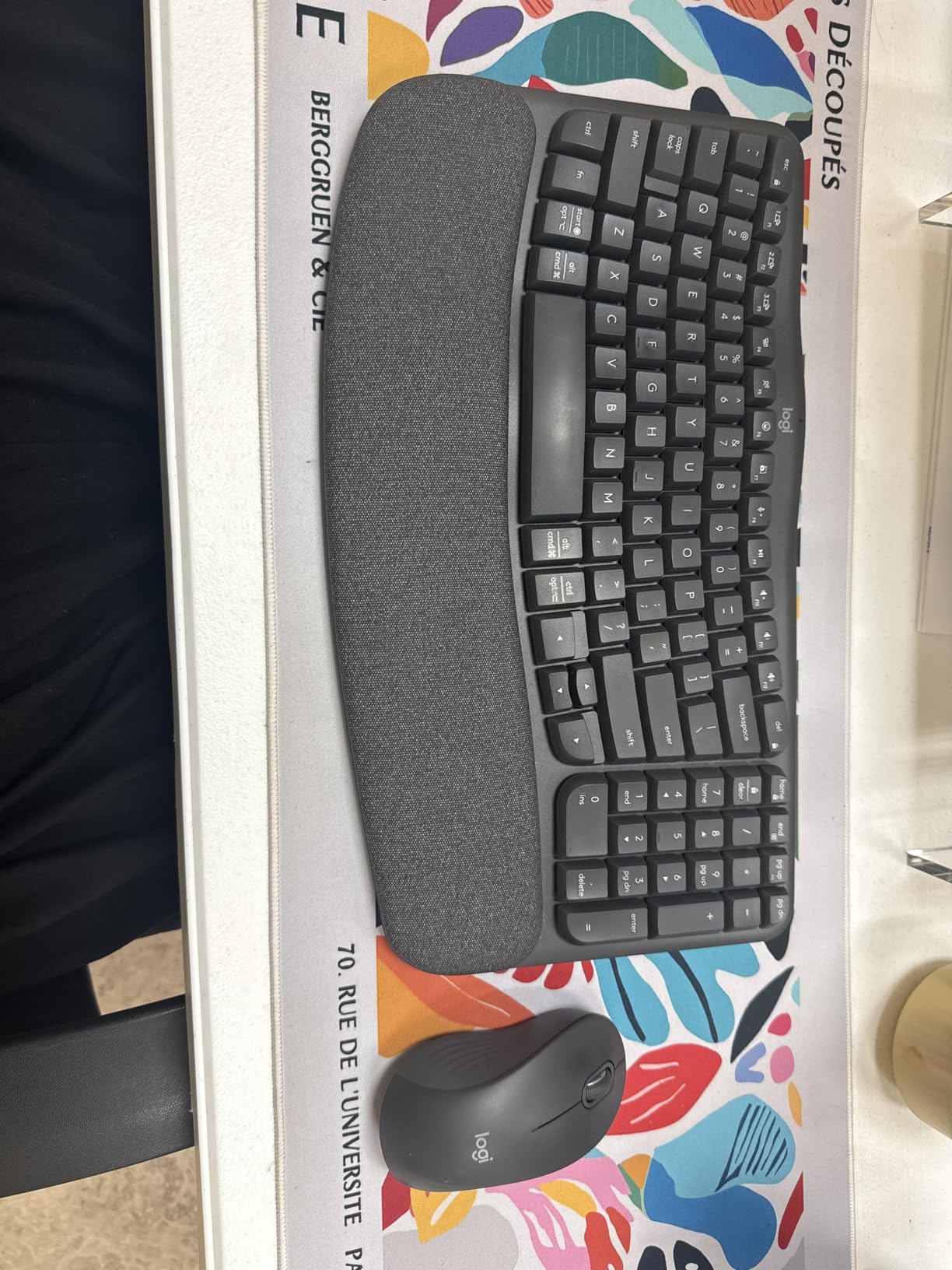 Logitech Wave Keys MK670 Wireless Ergonomic Keyboard Mouse Combo - Graphite | Wave-shaped keys for natural typing, ambidextrous full size Signature M550 L mouse, Bluetooth, Bolt USB receiver, multi-OS customer photo 2
