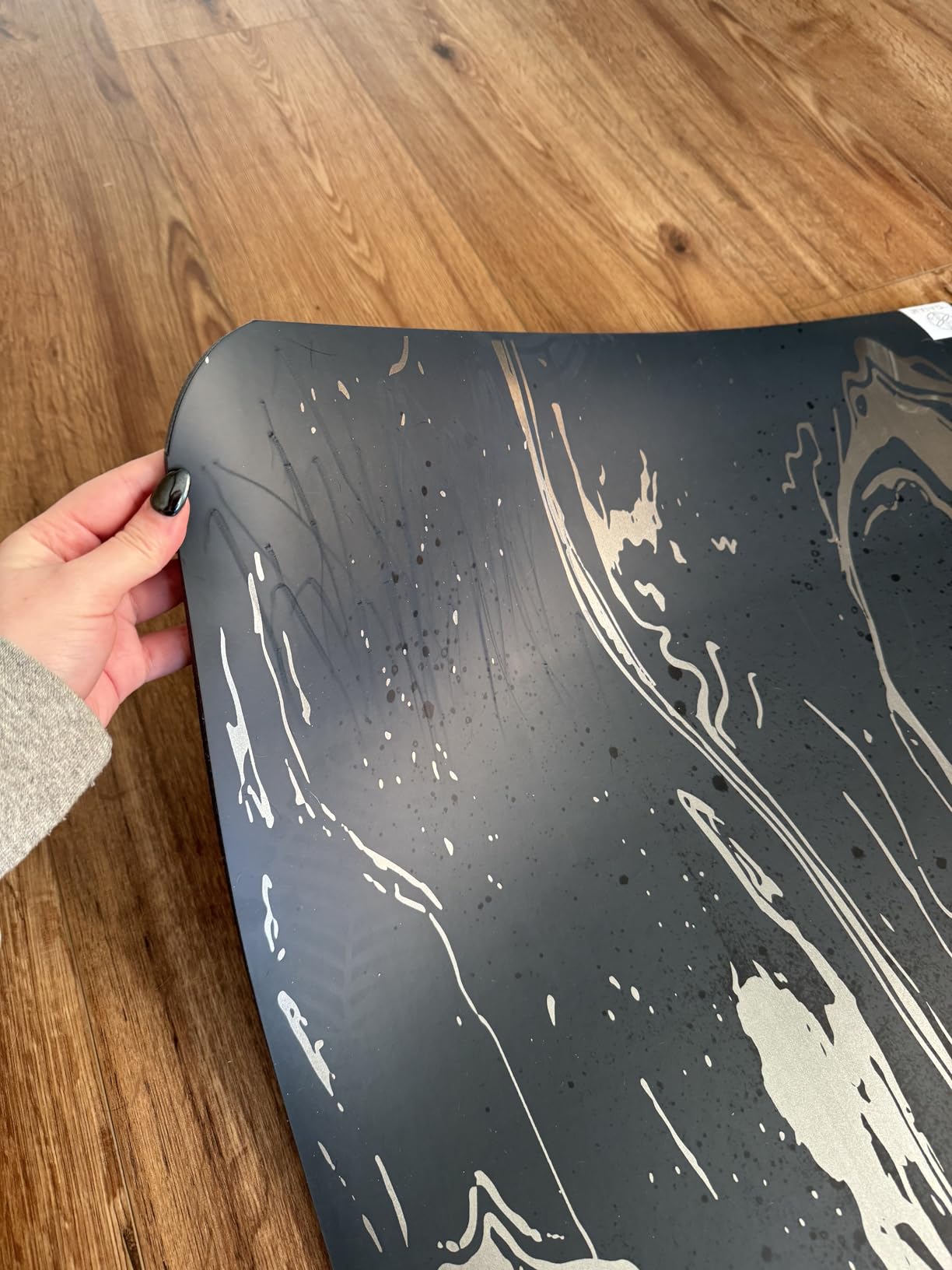Gaiam Dry-Grip Yoga Mat, Non-Slip, Hot Yoga | Sweat-resistant dry-grip surface stays non-slip even in hot yoga. Cushioned support for floor workouts. customer photo 1