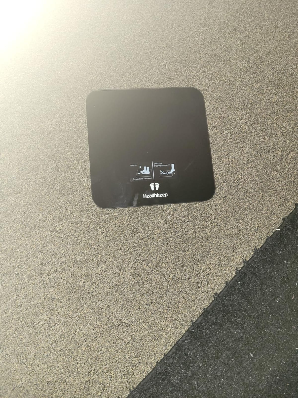 Digital Bathroom Scale for Body Weight: High-Precision 4-Sensor Accuracy, LED Display, 400lb/180kg Capacity, Safe Rounded Corners, Batteries Included customer photo 2