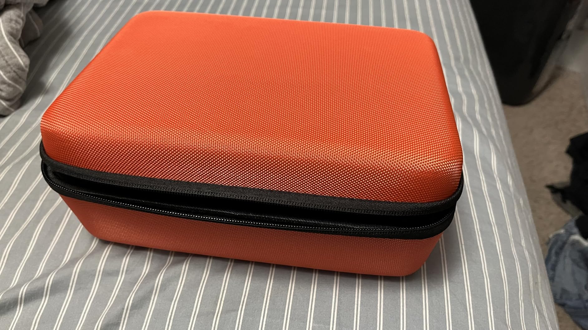 INIU Laptop Power Bank, Compact 27000mAh 140W Fast Charging Battery Pack customer photo 1