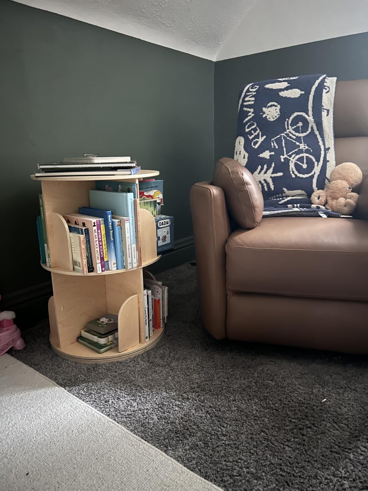 OOOK Kids Rotating Bookshelf, 3 Tier Corner Bookshelf for Small Space customer photo 1