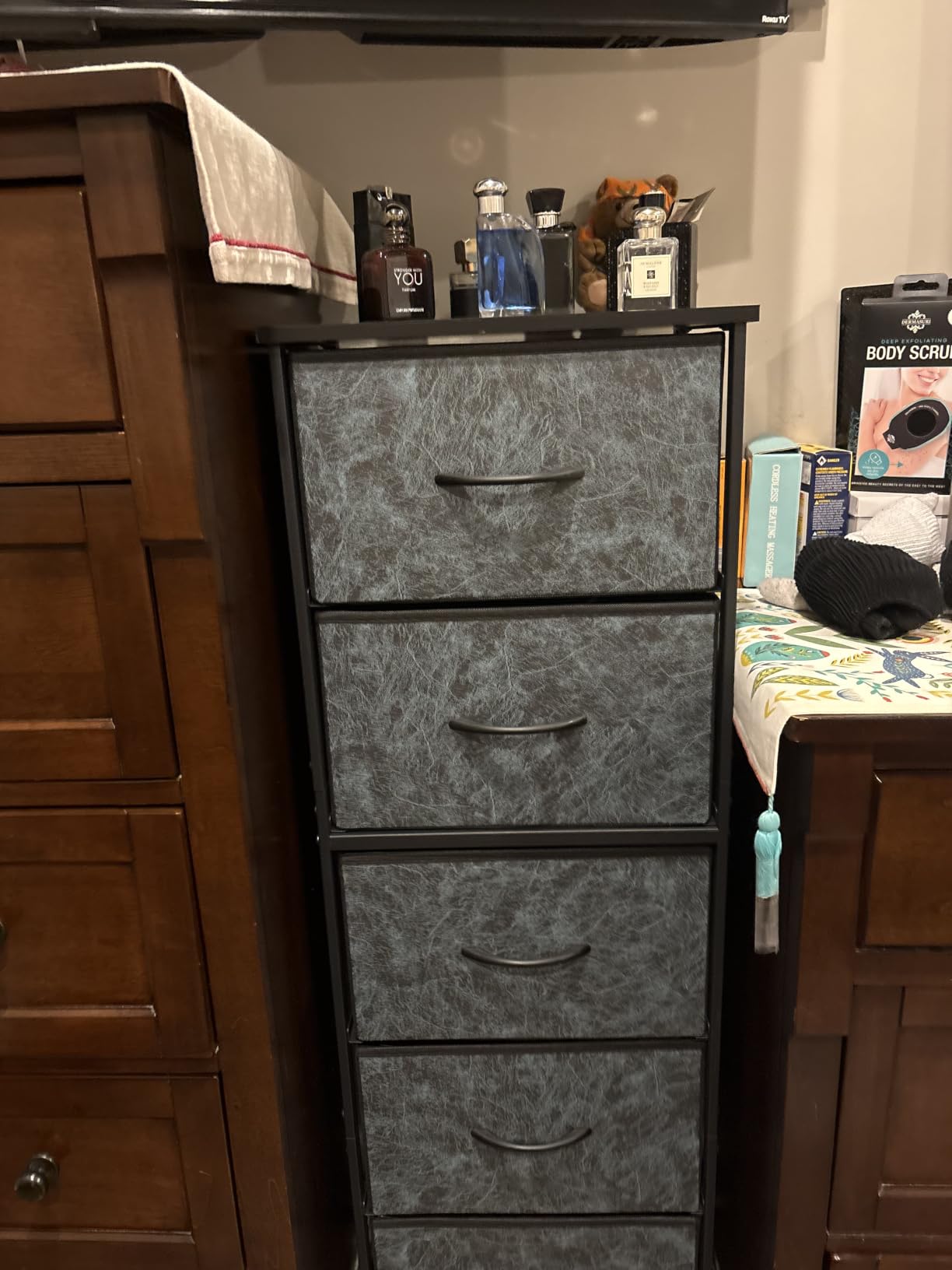 WLIVE Tall Dresser for Bedroom, 5 Drawer Dresser, Rustic Brown customer photo 2