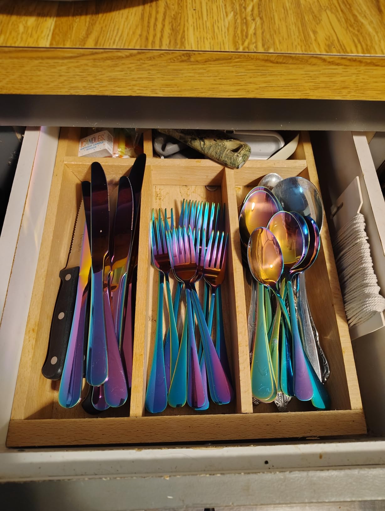 24 Pcs Gold Silverware Set with Steak Knives, Stainless Steel Flatware Cutlery Set for 4, Kitchen Tableware Sets, Utensil Sets for Home and Restaurant, Dishwasher Safe customer photo 2