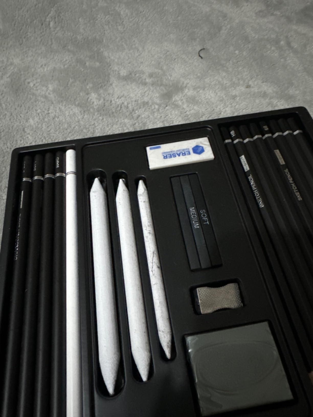 PANDAFLY Drawing Sketching Pencil Set, 22 Piece, Graphite Pencils (12B-2H) customer photo 1