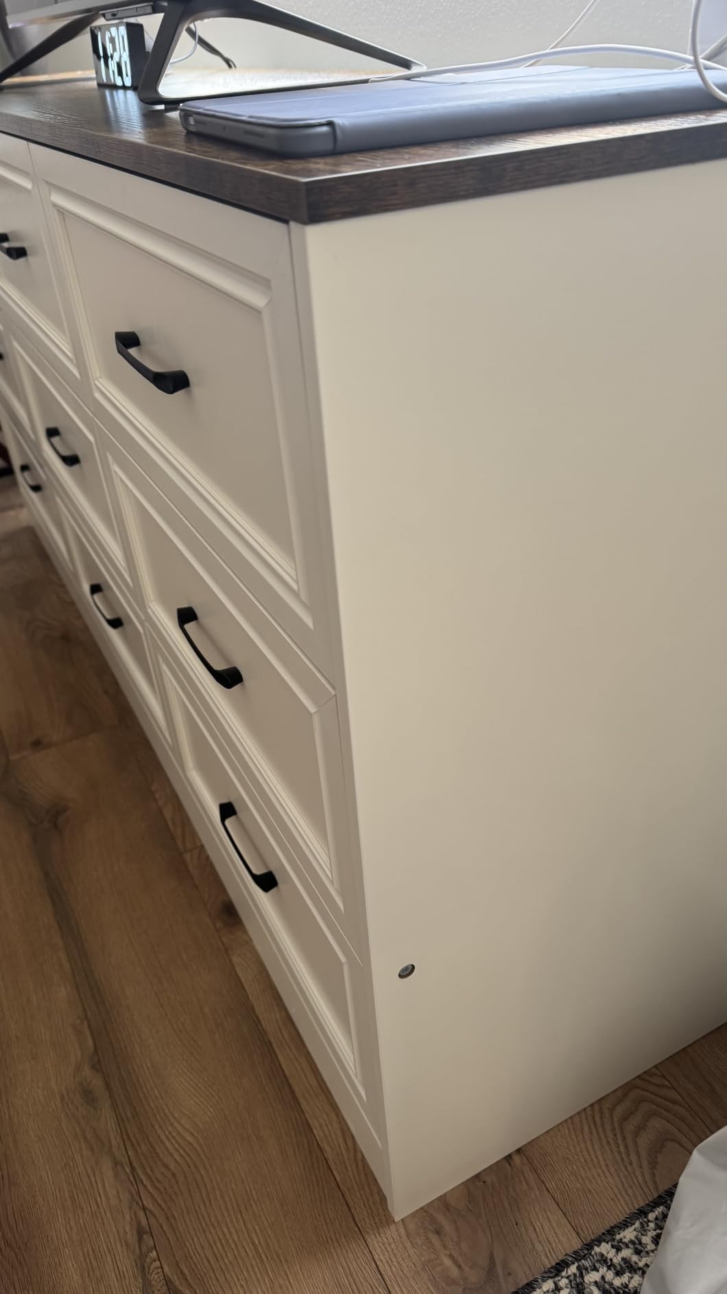 Fameill Dresser for Bedroom, 6 Drawer Wide Dresser Organizer with Charging Station, Tall Dresser for Hallway, Wood Dresser with Metal Handles, Ash Grey customer photo 2
