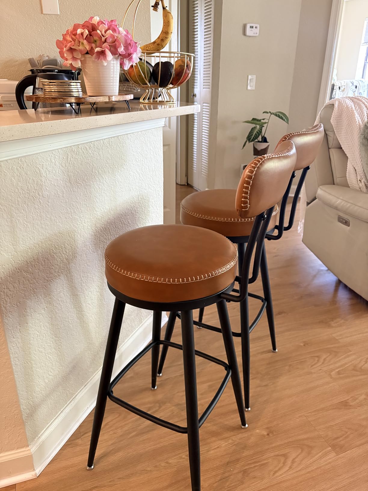 VASAGLE Bar Stools Set of 2, Swivel Bar Height with Back, 30-Inch customer photo 1