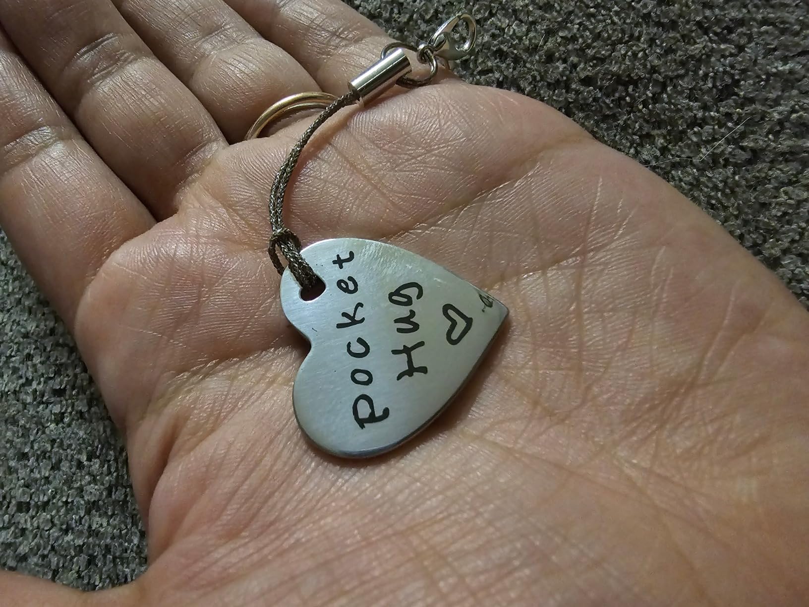 Qunrwe Pocket Hug Token,Long Distance Gifts Keepsake,Double Sided Inspirational Thinking of you Gift with Leather Keychain customer photo 2