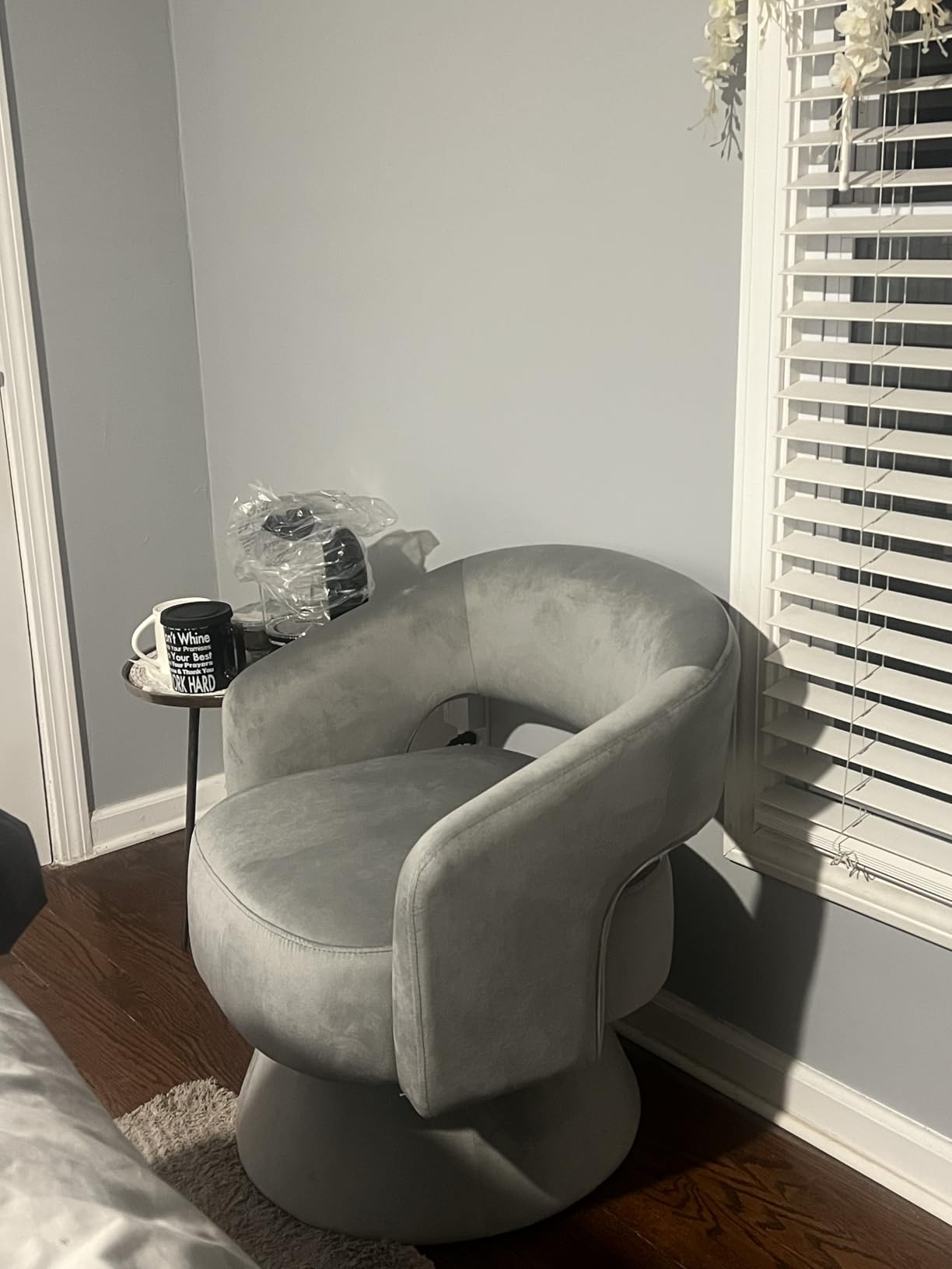 Bonzy Home Swivel Barrel Chair, Set of 2 Velvet Accent Armchair 360 Degree Swivel Club Chair for Living Room Bedroom Reception Room, Beige customer photo 1