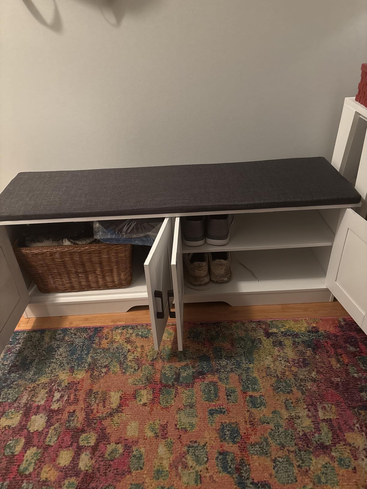 HOMSHO Farmhouse Shoe Storage Bench with 4 Barn Doors & Padded Seat Cushion customer photo 1