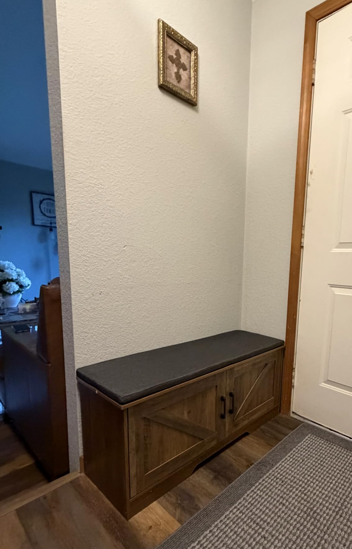 HOMSHO Farmhouse Shoe Storage Bench with 4 Barn Doors & Padded Seat Cushion customer photo 2