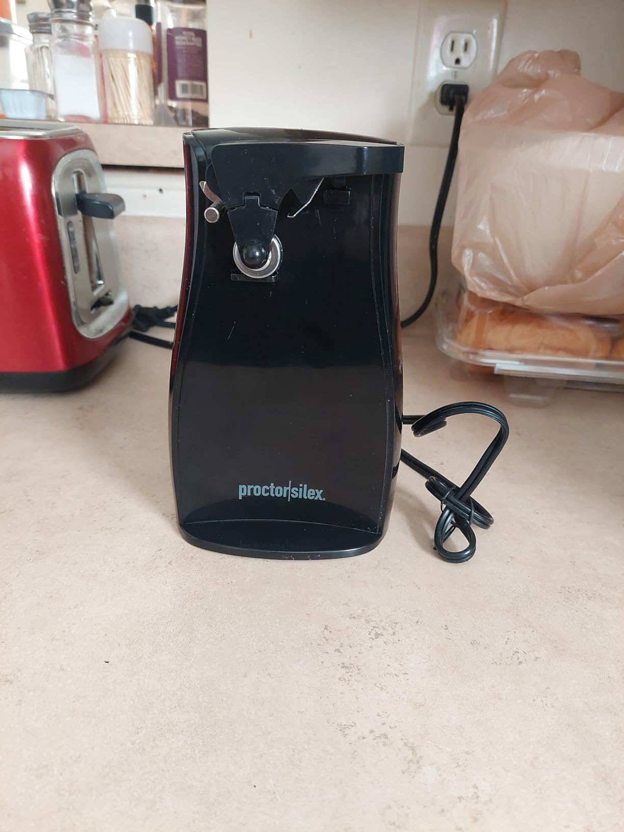 Proctor Silex Power Electric Automatic Can Opener for Kitchen with Knife Sharpener, Twist-off Easy-Clean Lever, Cord Storage, Red (75226) customer photo 1