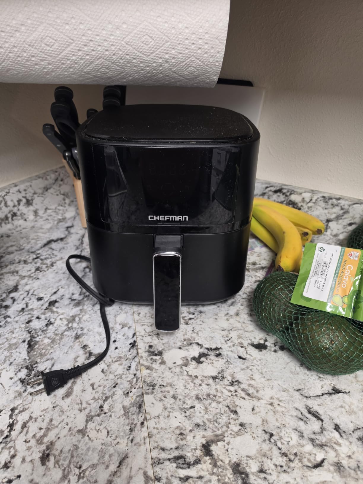 Chefman Air Fryer – 4 QT Compact Airfryer for Quick & Easy Meals in Minutes, Features Hi-Fry Technology for Extra Crisp, Touchscreen Controls with 4 Presets, Nonstick & Dishwasher Safe Basket - Black customer photo 1