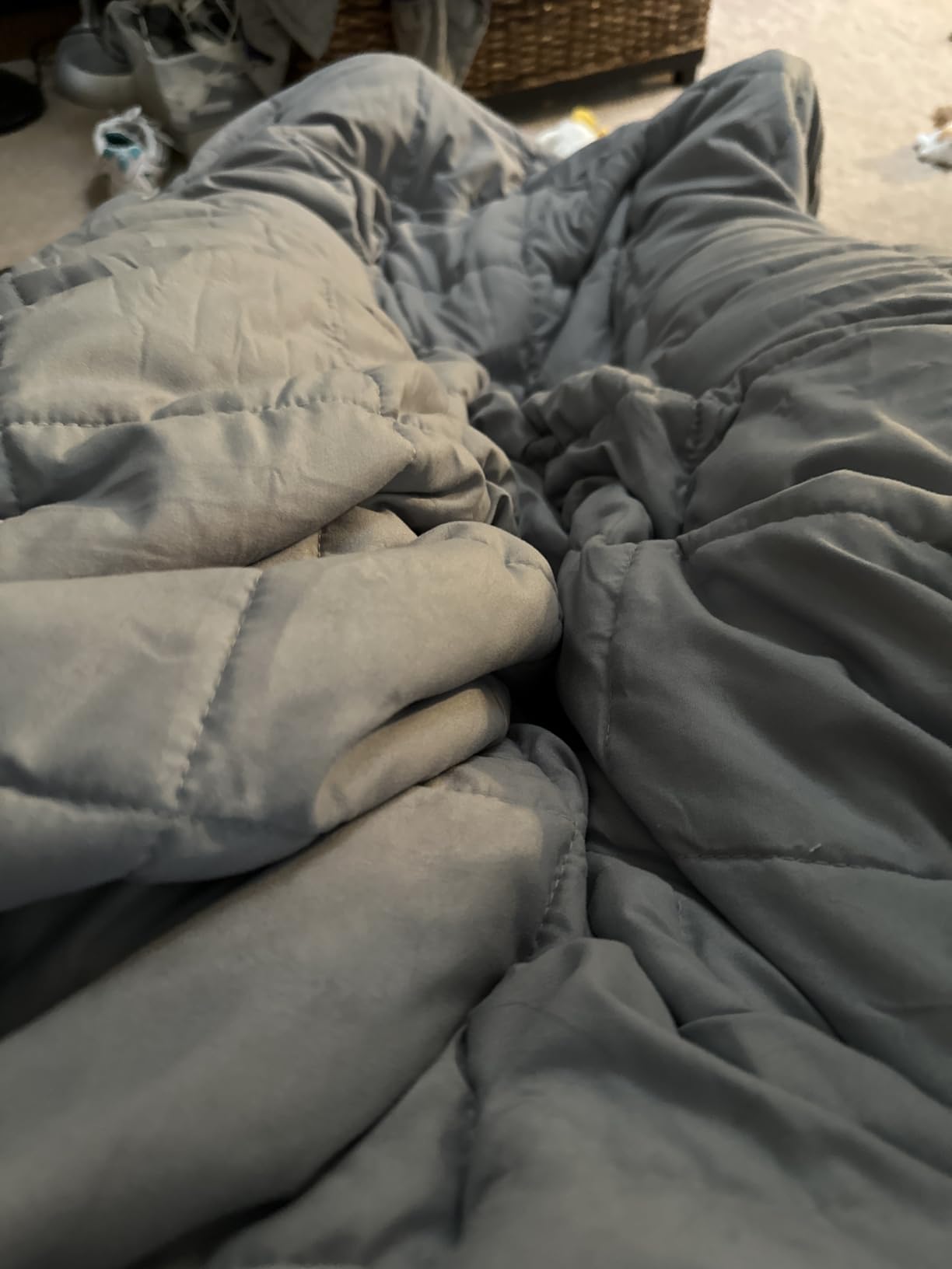 Topblan Cooling Weighted Blanket for Adults, 12 lbs 48 x 72 Twin Size Bed customer photo 1