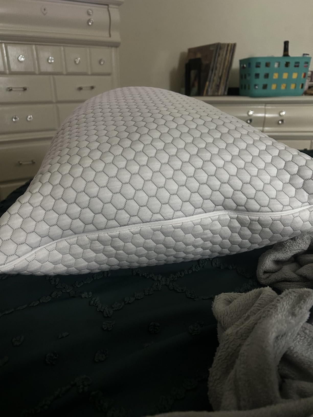 CushyOasis Cooling Pillow for Sleeping, Pillows Queen Size Set of 2, Gray customer photo 1