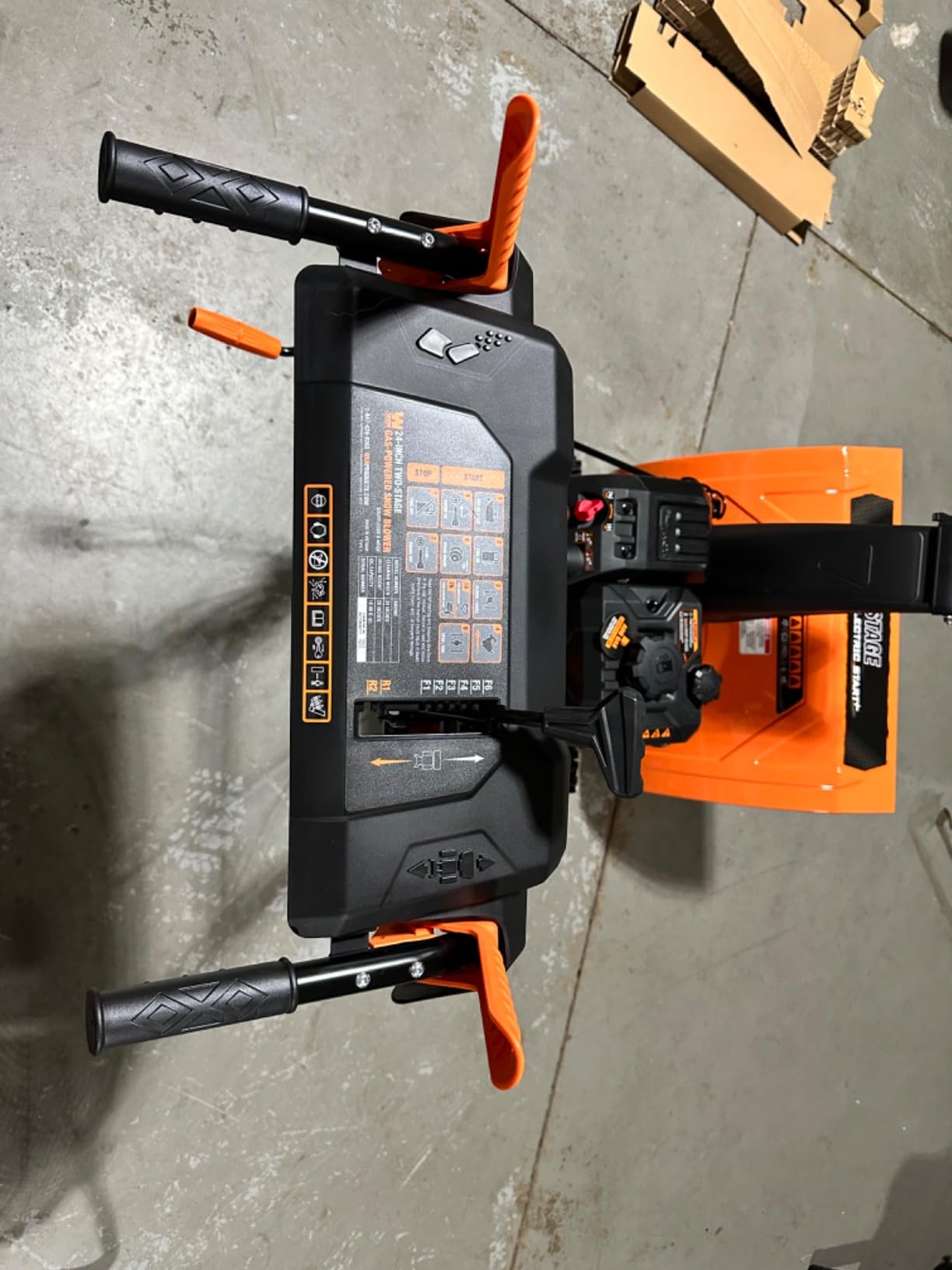 WEN 24-inch 209cc Two-Stage Self-Propelled Gas-Powered Snow Blower with Electric Start (SB209E) customer photo 1