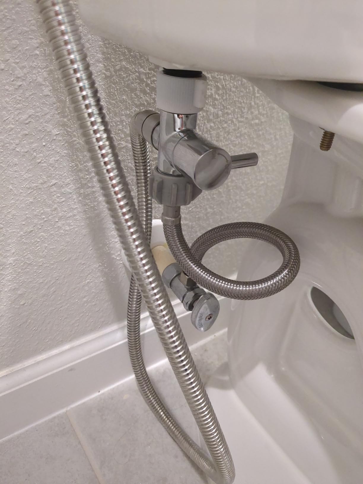 Vayzluiy Handheld Bidet Sprayer for Toilet, Adjustable Water Pressure customer photo 1