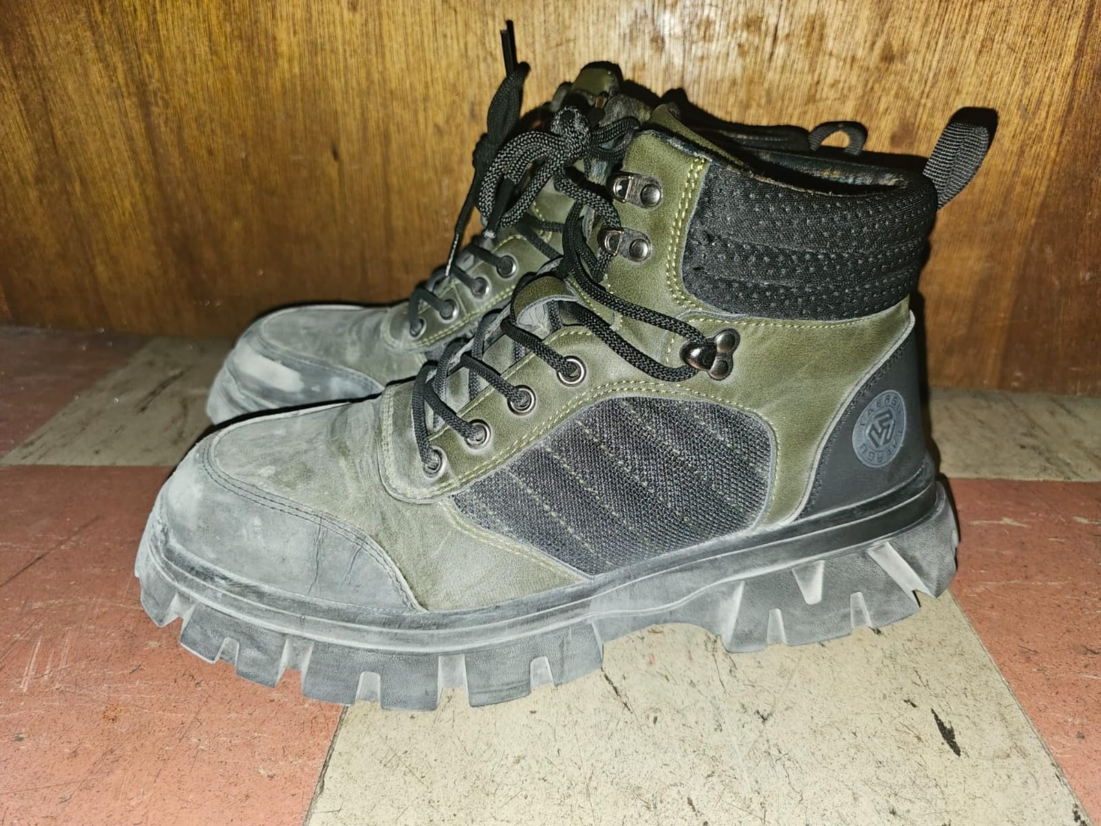 KELODON Waterproof Steel Toe Boots For Men-6 Inch Comfortable Mens Safety Work Boots Indestructible Steel Toe Shoes Lightweight Non Slip Puncture Resistant Industrial Construction Boot customer photo 1
