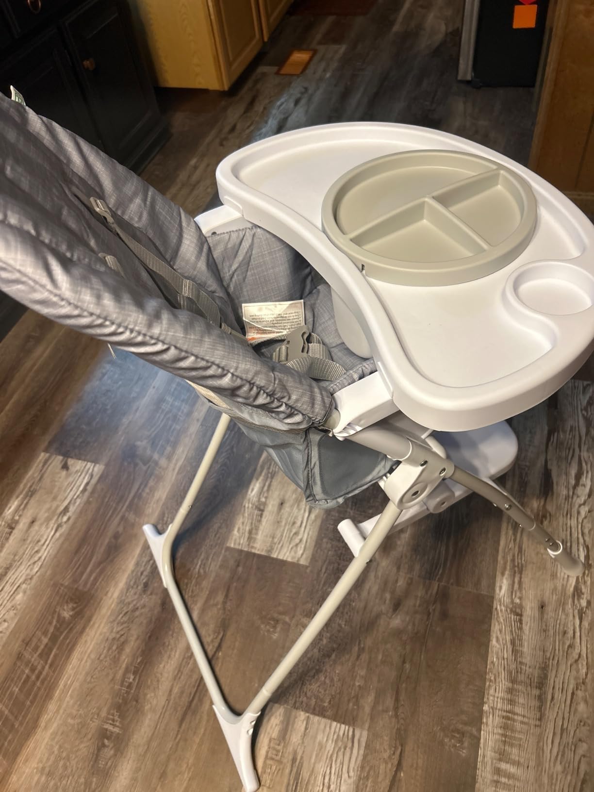 Ingenuity: ity by Ingenuity Sun Valley Compact Folding High Chair, Food-Grade Safe Plate, Safety Harness, for Ages 6 Months and Up, Unisex - Grey customer photo 1