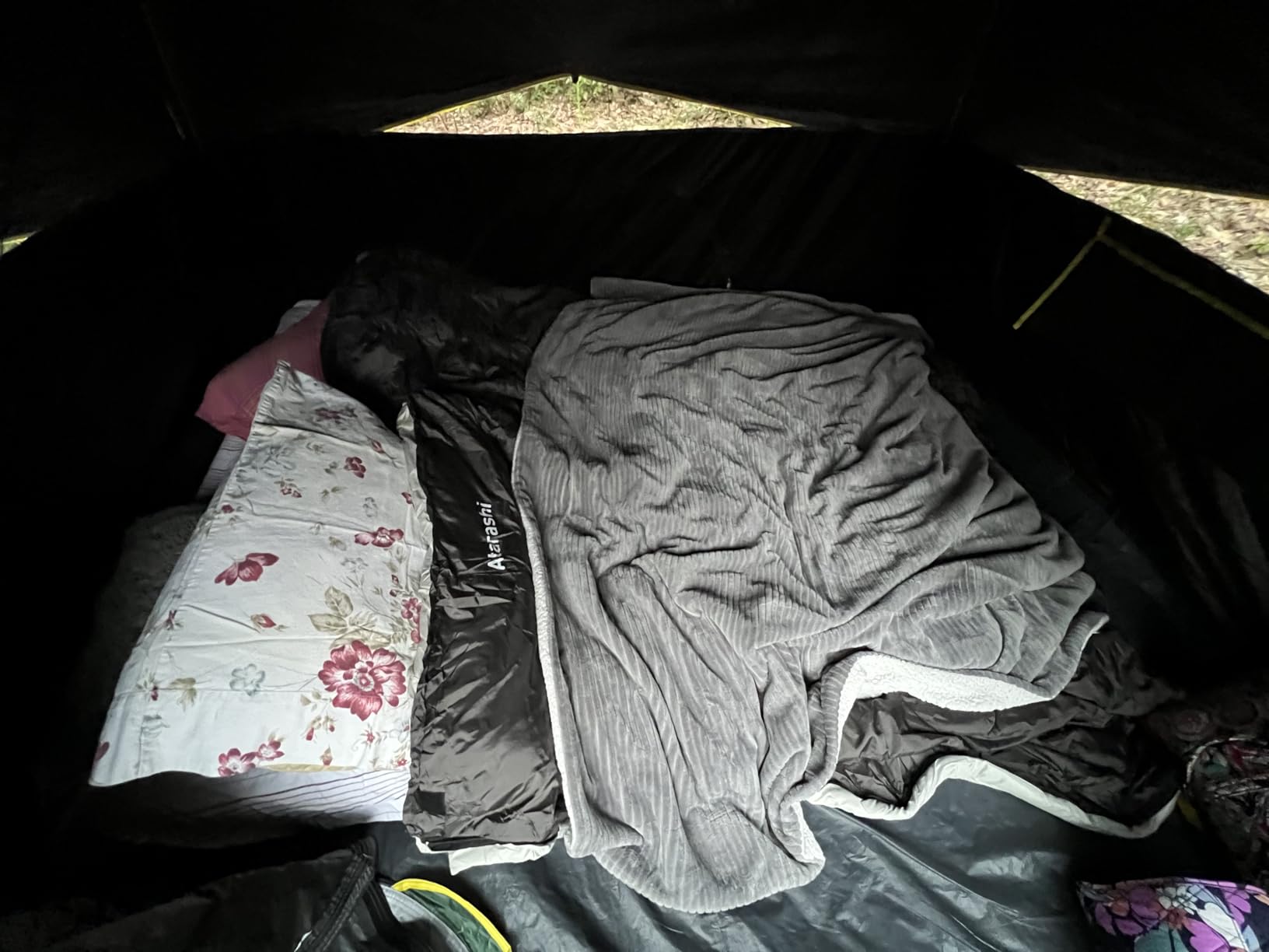 LOYEAHCAMP Tent 4/6 Person Blackout Camping Tent with Rainfly customer photo 1