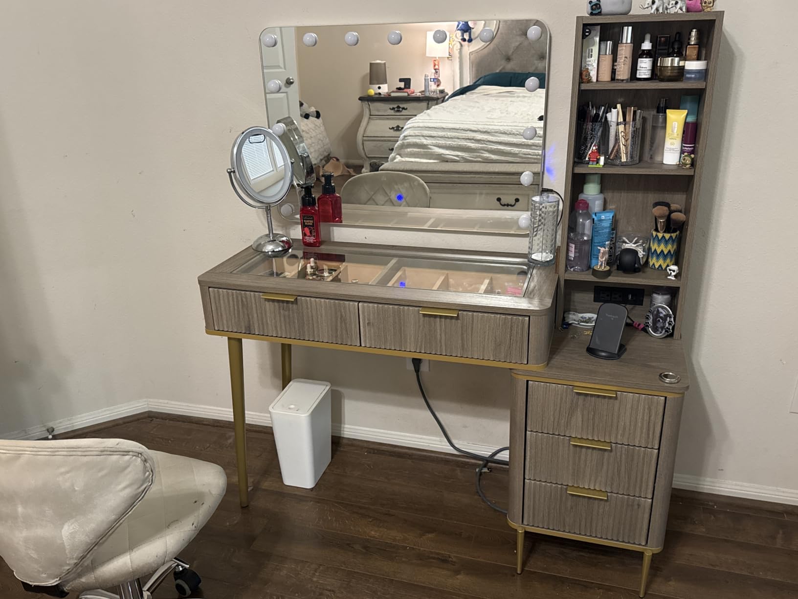 T4TREAM Fluted Makeup Vanity Desk with 36