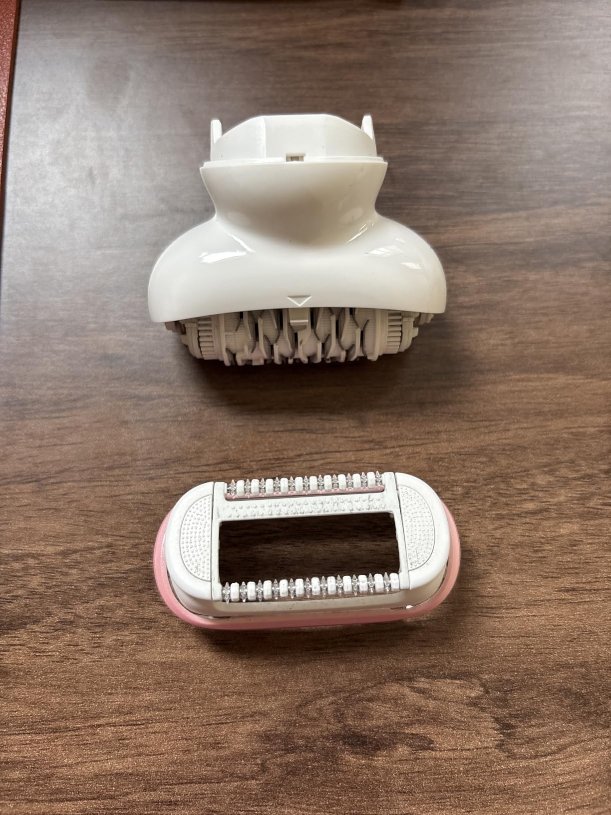 Braun Epilator Silk-épil 9, Hair Removal Device, Women Shaver & Trimmer, Pivoting Head, Wet and Dry Epilator, Includes Shaver Head and Trimmer Comb, SES9-030 customer photo 1