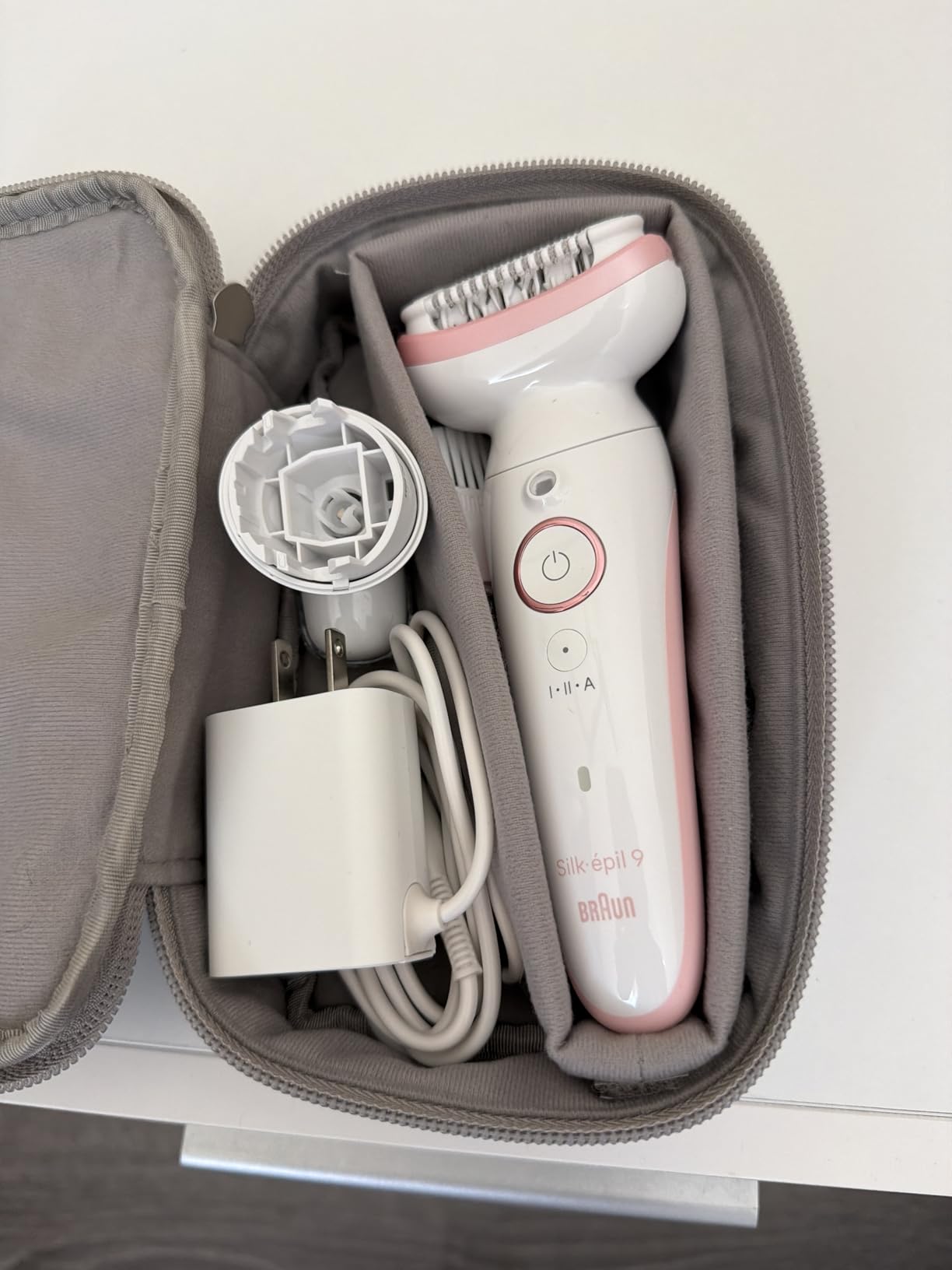 Braun Epilator Silk-épil 9, Hair Removal Device, Women Shaver & Trimmer, Pivoting Head, Wet and Dry Epilator, Includes Shaver Head and Trimmer Comb, SES9-030 customer photo 2