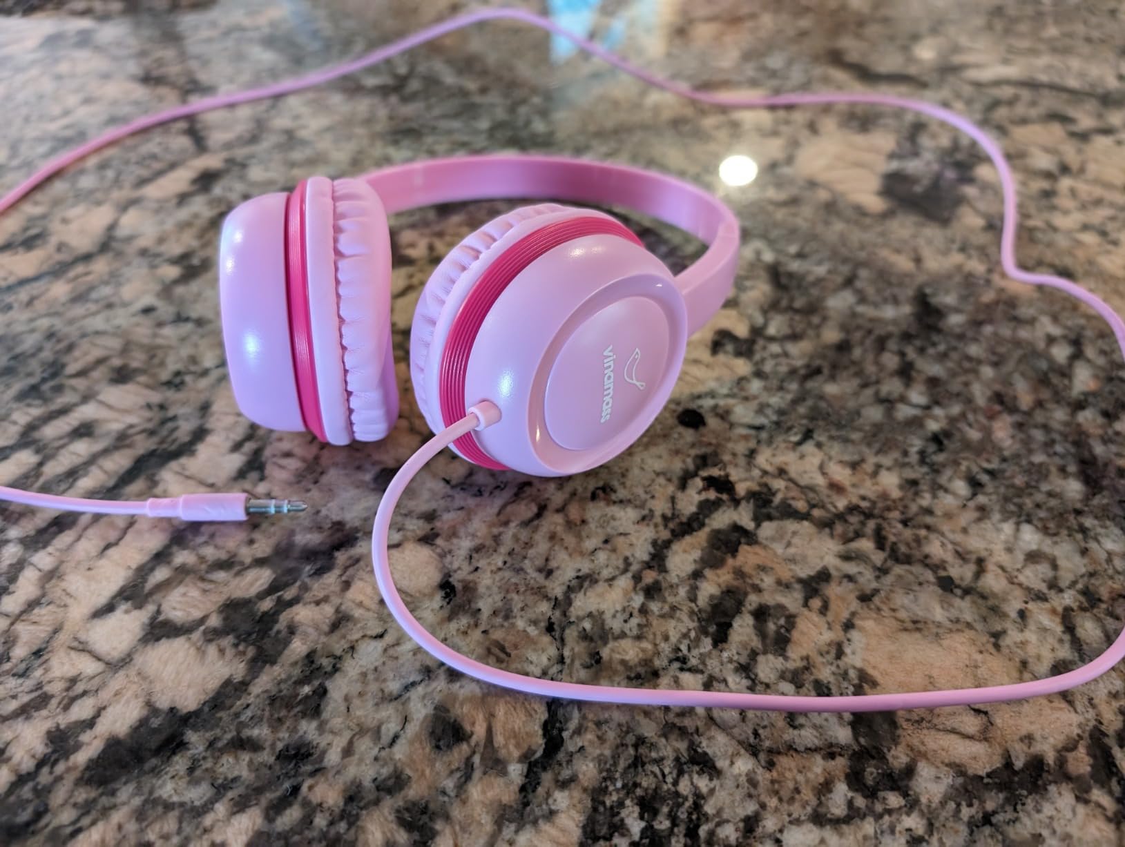 vinamass Kids Headphones with 85dB Volume Limit,On Ear Headphones,Adjustable and Flexible for Toddlers to Adults,Suit for School Classroom Students Teens Children customer photo 2