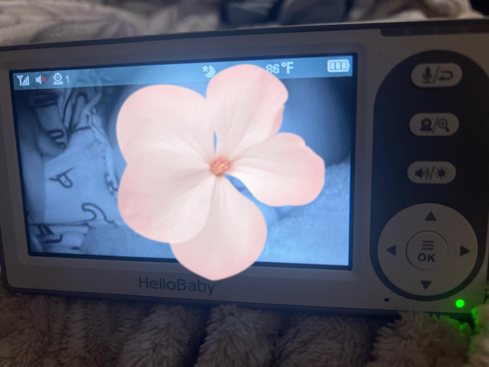HelloBaby 4.3'' Video Baby Monitor No WiFi, 30 Hours Battery | Remote Pan-Tilt-Zoom, Baby Monitor with Camera and Audio, Night Vision, ECO Mode, Two-way Talk, 8 Lullabies, 1000ft Range customer photo 2