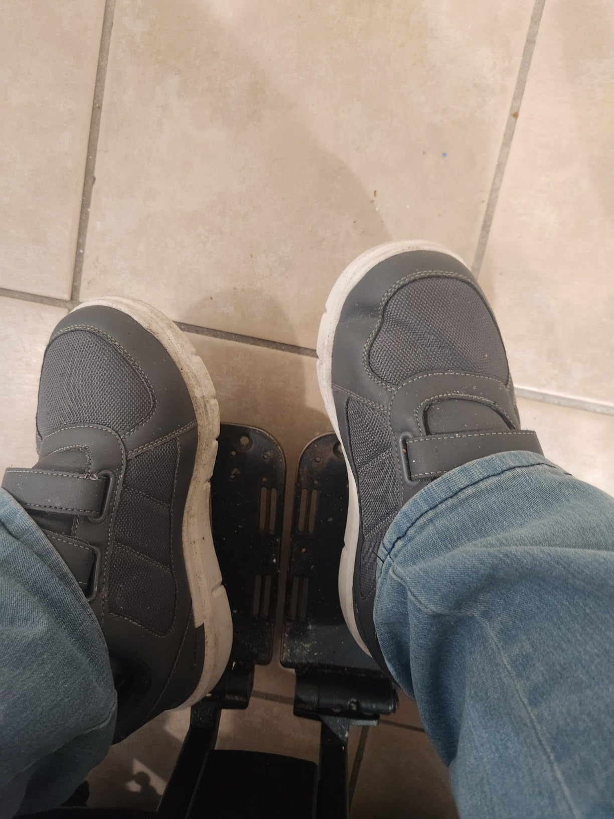 FitVille Diabetic Shoes for Men Extra Wide Width, Mens Diabetic Shoes for Neuropathy, Swollen Feet, Pain Relief with Adjustable Straps customer photo 2