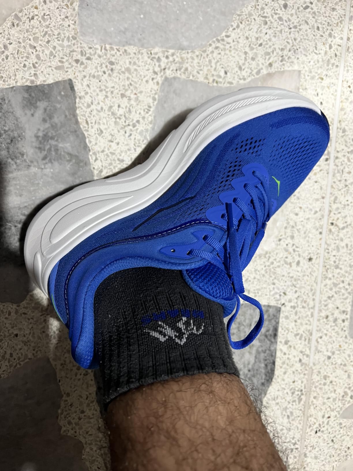 Hoka Men's Bondi 9 customer photo 2