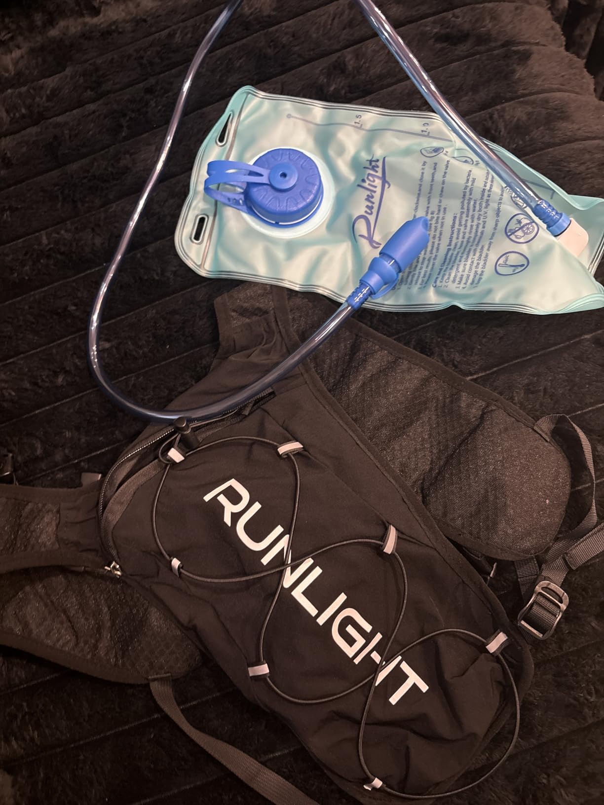 Runlight Running Vest for Women Men Lightweight Hydration Backpack Pack with 1.5L Water Bladder Bag Hydro Daypack for Hiking,Trail,Skiing,Camping,Cycling,Race,Marathon customer photo 1
