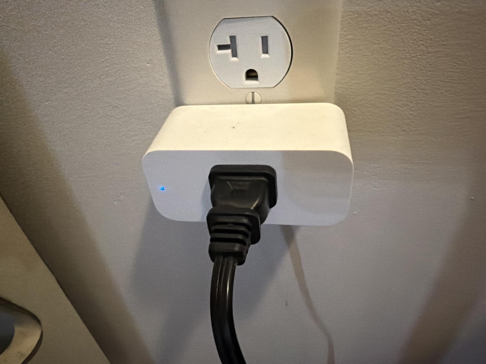 Amazon Smart Plug, Works with Alexa, Simple Setup, Endless Possibilities (2-Pack) customer photo 2