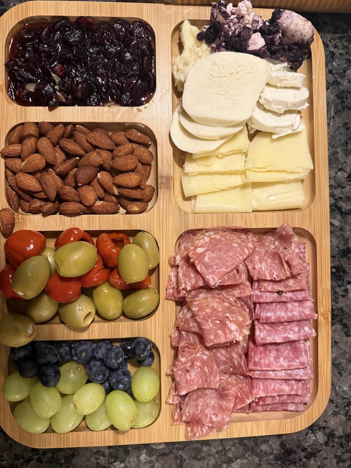 Renmxj Portable Charcuterie Boards with Lid, Cheese, Veggie & Snack Tray customer photo 1