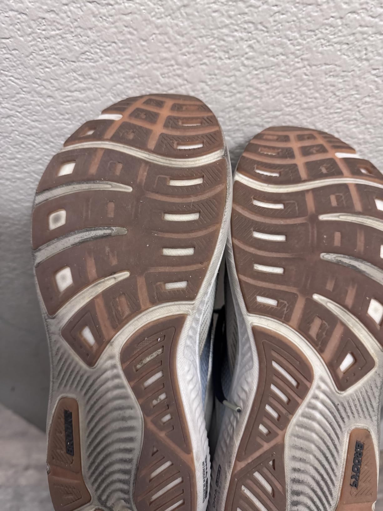 Brooks Men’s Ghost 17 Neutral Running Shoe customer photo 1