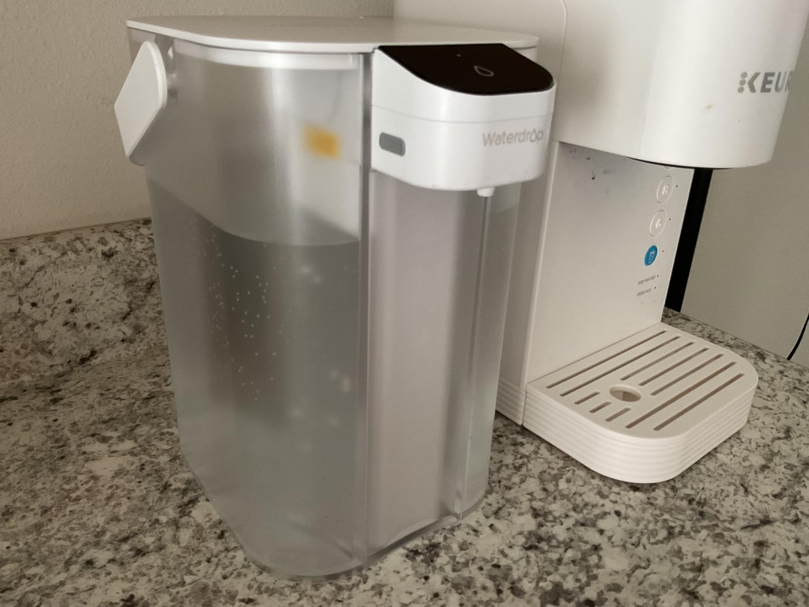 Waterdrop ED01W Electric Water Filter Pitcher, NSF/ANSI 42&53&401&372,White customer photo 2