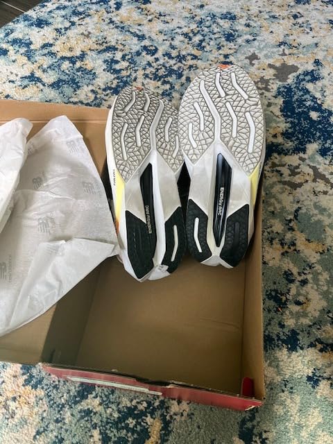 New Balance Men's FuelCell Supercomp Trainer V3 customer photo 2