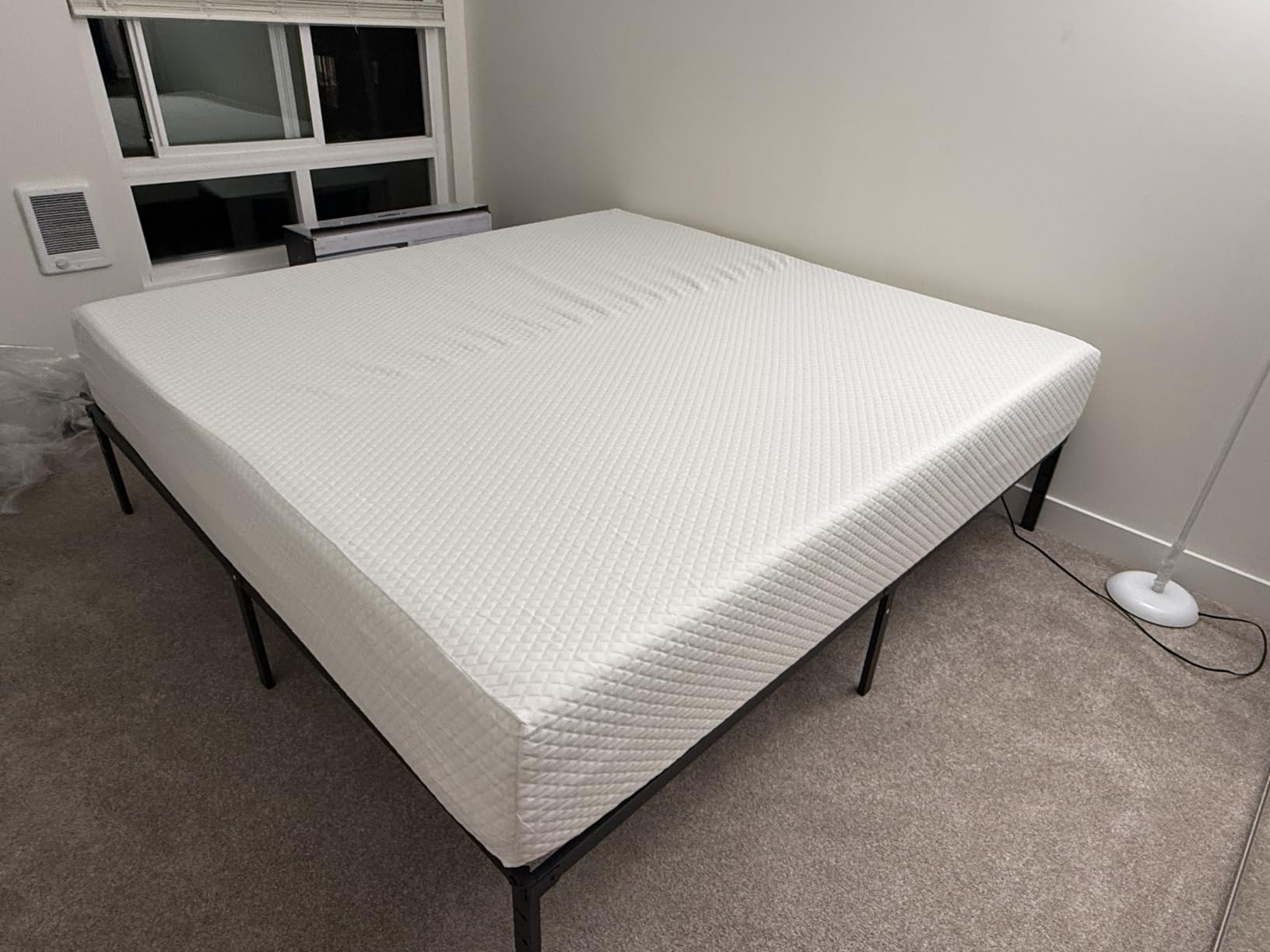 EGOHOME Twin Size Memory Foam Mattress, 10 Inch Bed Mattress in A Box with Cooling Green Tea Gel, Relieve Pressure with Medium Firm Support, CertiPUR-US Certified, 75''L x 38''W, White customer photo 1