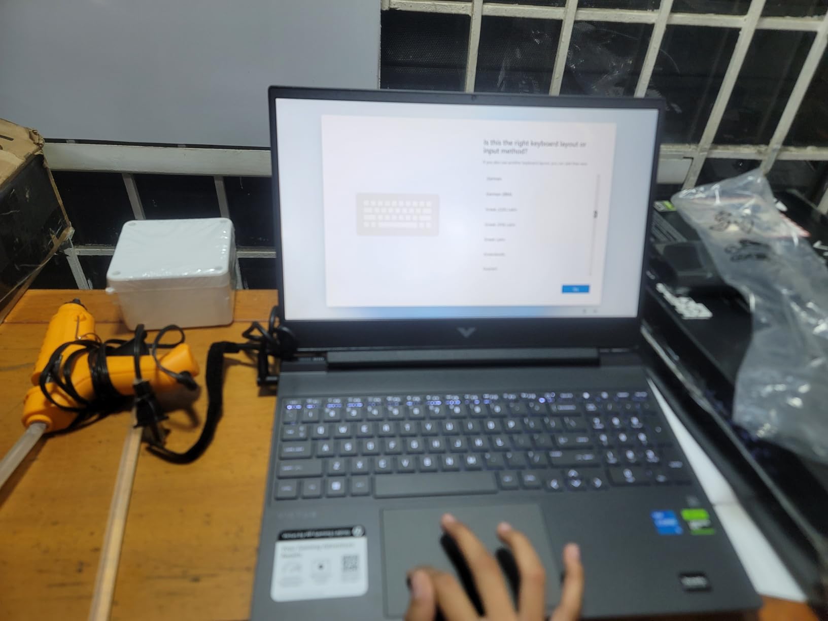 HP Victus 15.6 inch FHD 144Hz Gaming Laptop Intel Core i5-13420H NVIDIA GeForce RTX 4050 6GB - 16GB DDR4 512GB SSD Mica Silver (2024) customer photo 2